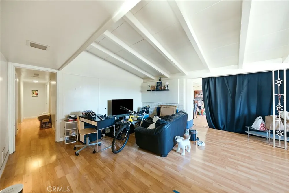 12082 Janette Garden Grove, CA 92840