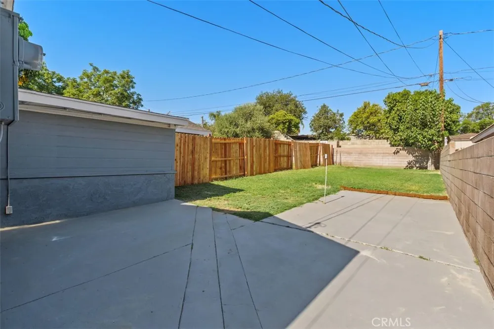 1355 E Olive Street Colton, CA 92324