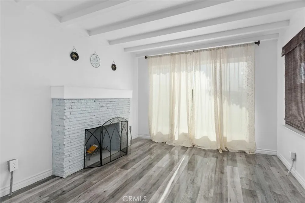 1355 E Olive Street Colton, CA 92324