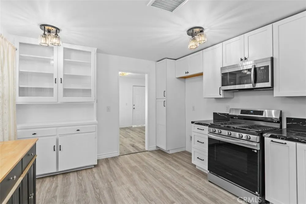 1355 E Olive Street Colton, CA 92324