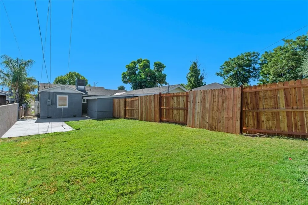 1355 E Olive Street Colton, CA 92324