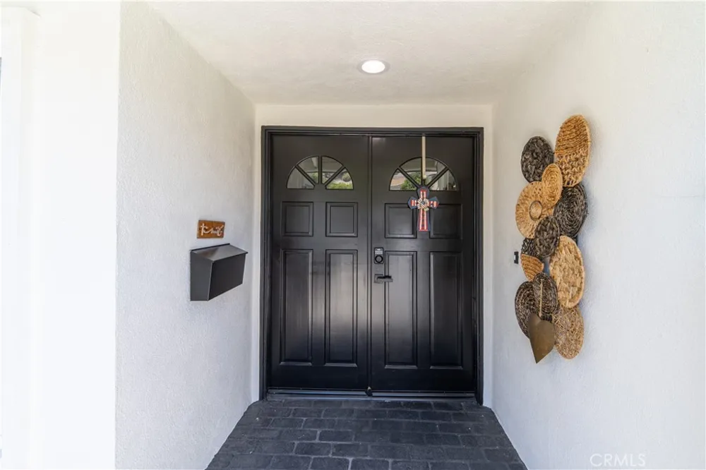 29181 Via San Sebastian Laguna Niguel, CA 92677