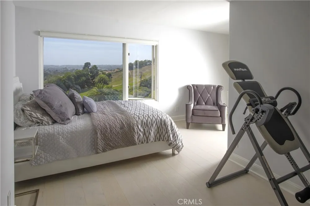3 Via Pasa San Clemente, CA 92673
