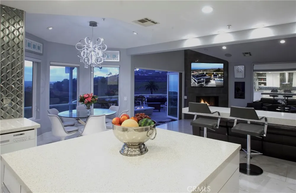 3 Via Pasa San Clemente, CA 92673