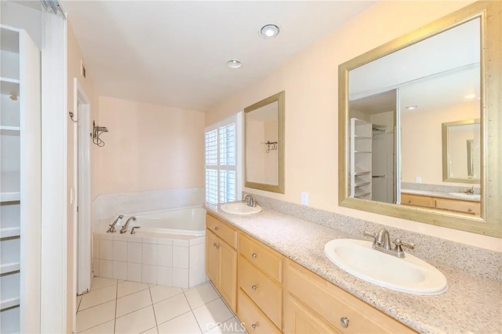160 Eucalyptus Anaheim Hills, CA 92808