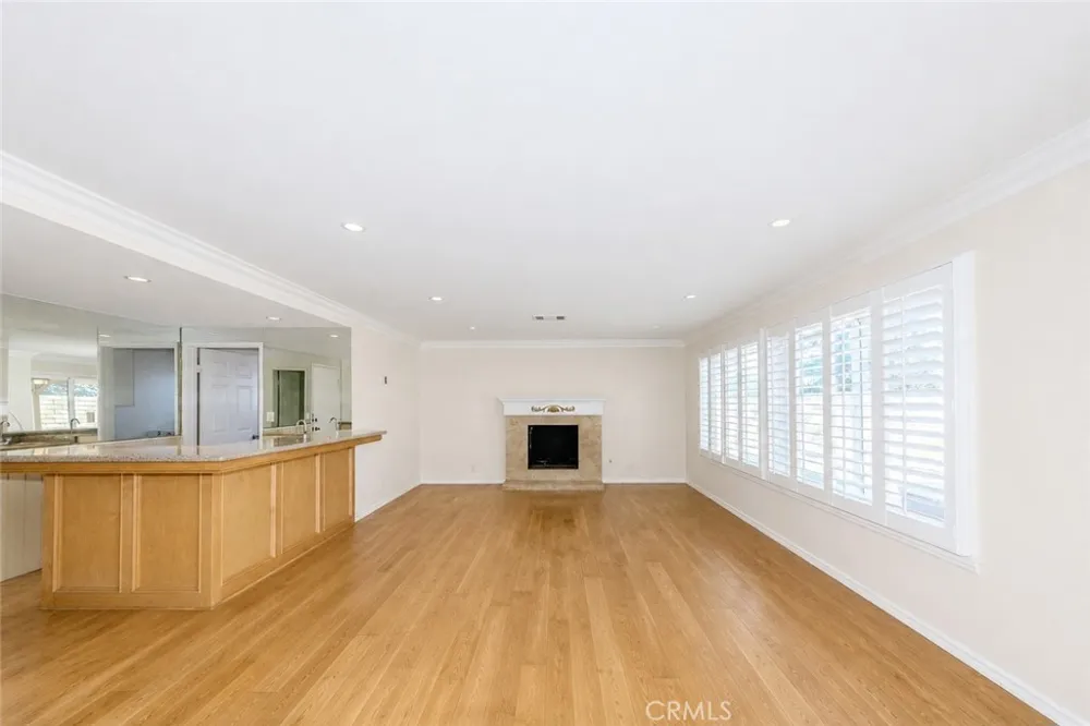 160 Eucalyptus Anaheim Hills, CA 92808