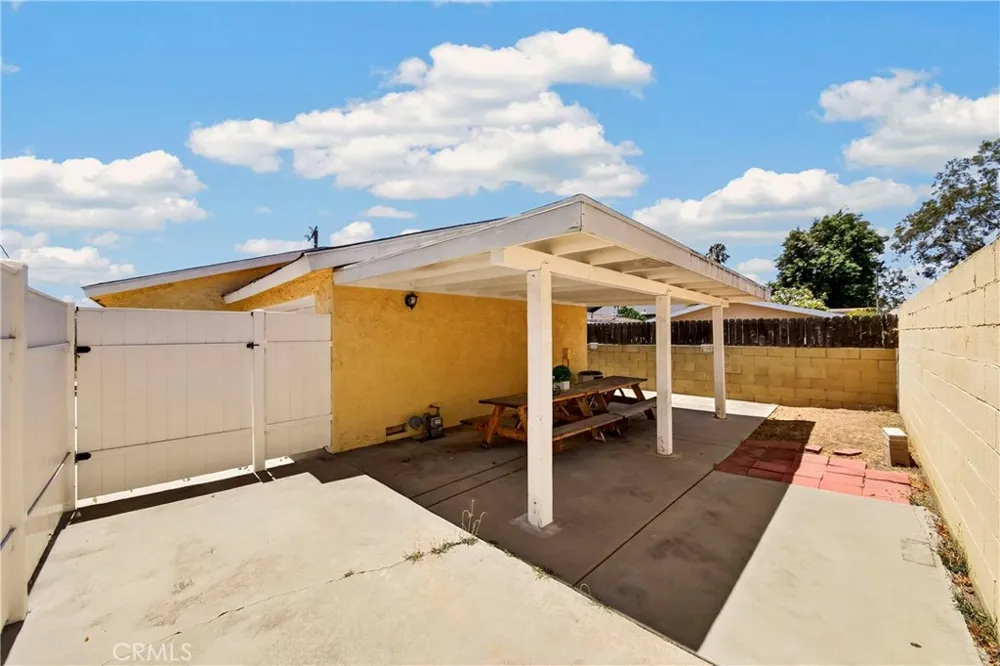 821 Buena Vista Avenue La Habra, CA 90631