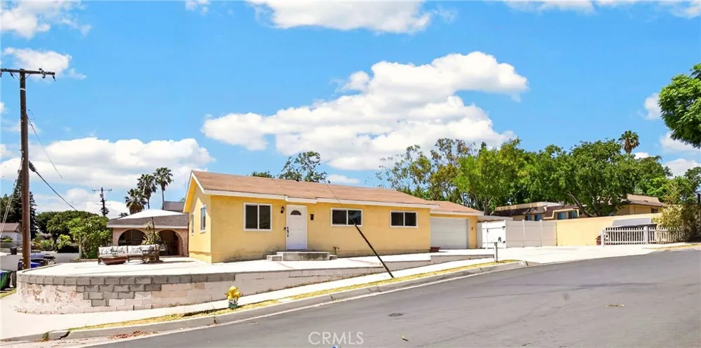 821 Buena Vista Avenue La Habra, CA 90631