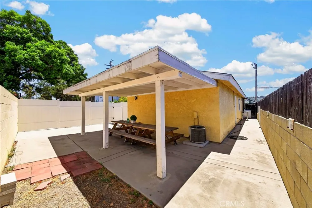 821 Buena Vista Avenue La Habra, CA 90631