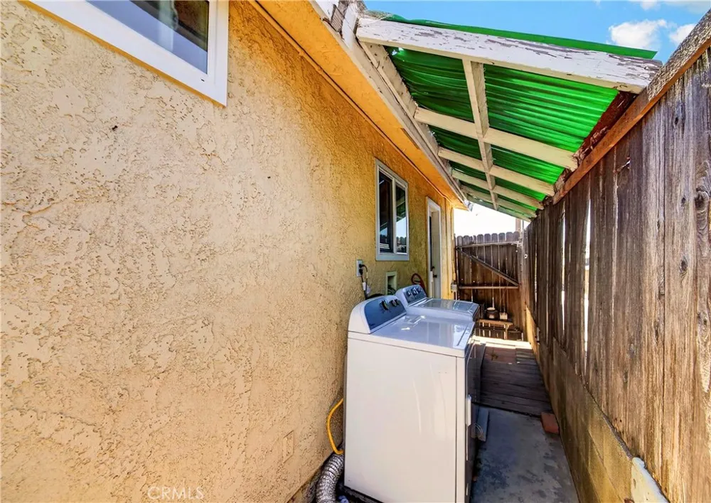 821 Buena Vista Avenue La Habra, CA 90631