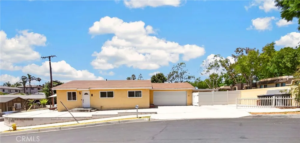 821 Buena Vista Avenue La Habra, CA 90631
