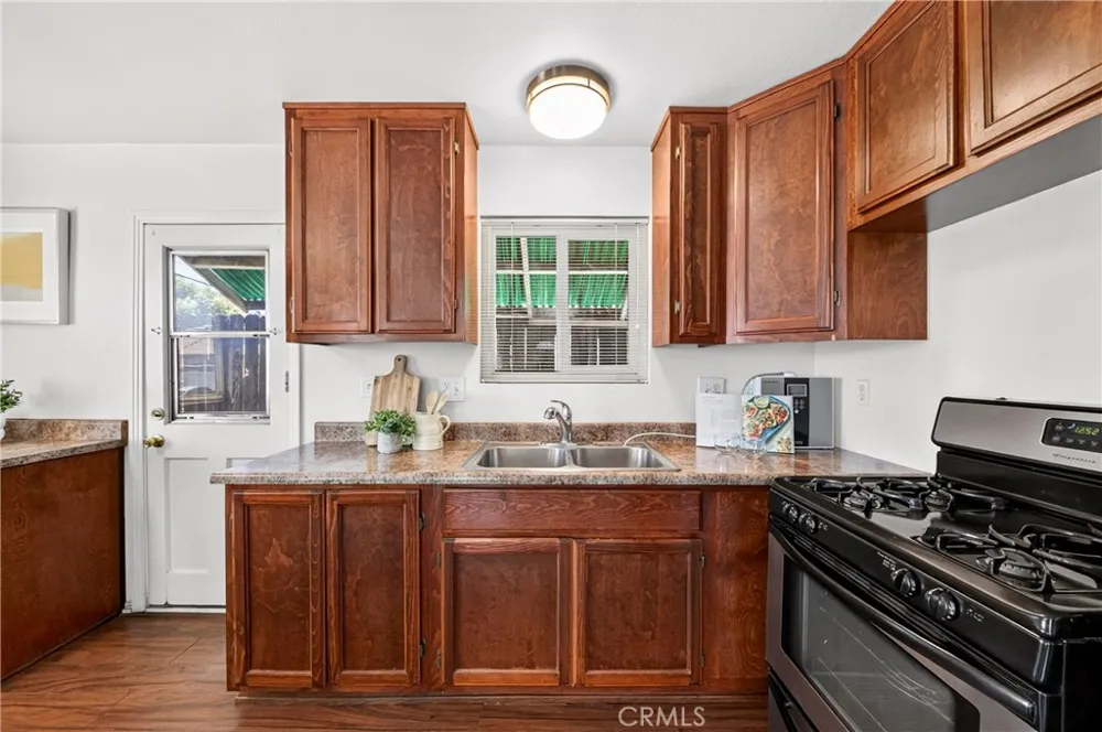 821 Buena Vista Avenue La Habra, CA 90631