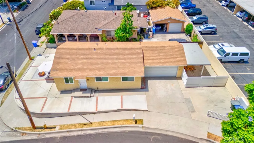 821 Buena Vista Avenue La Habra, CA 90631