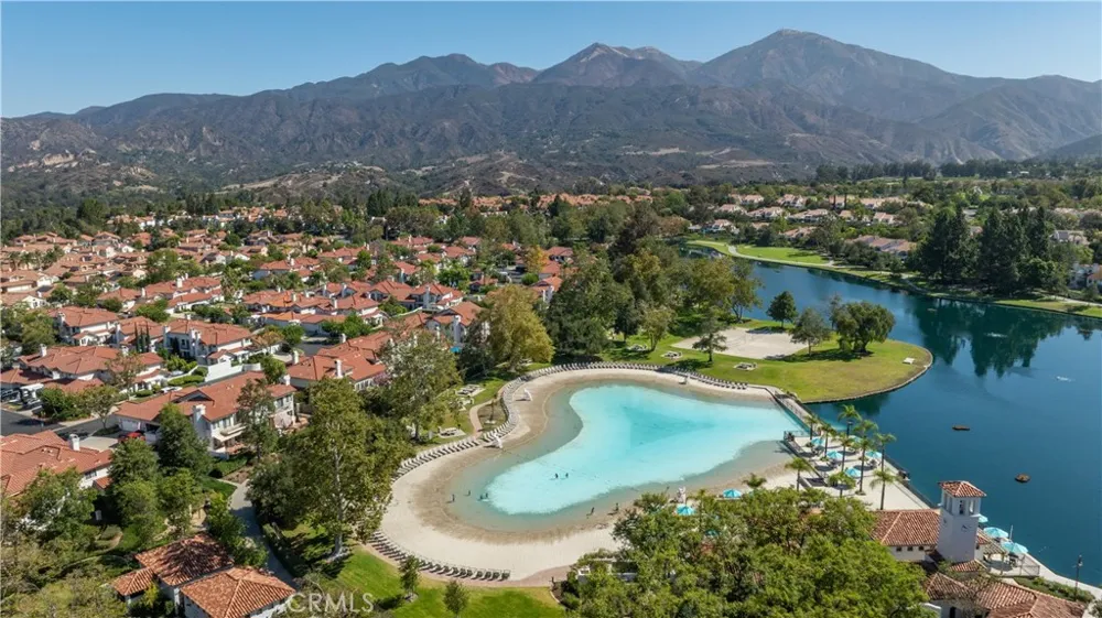 19 Hemlock Rancho Santa Margarita, CA 92688