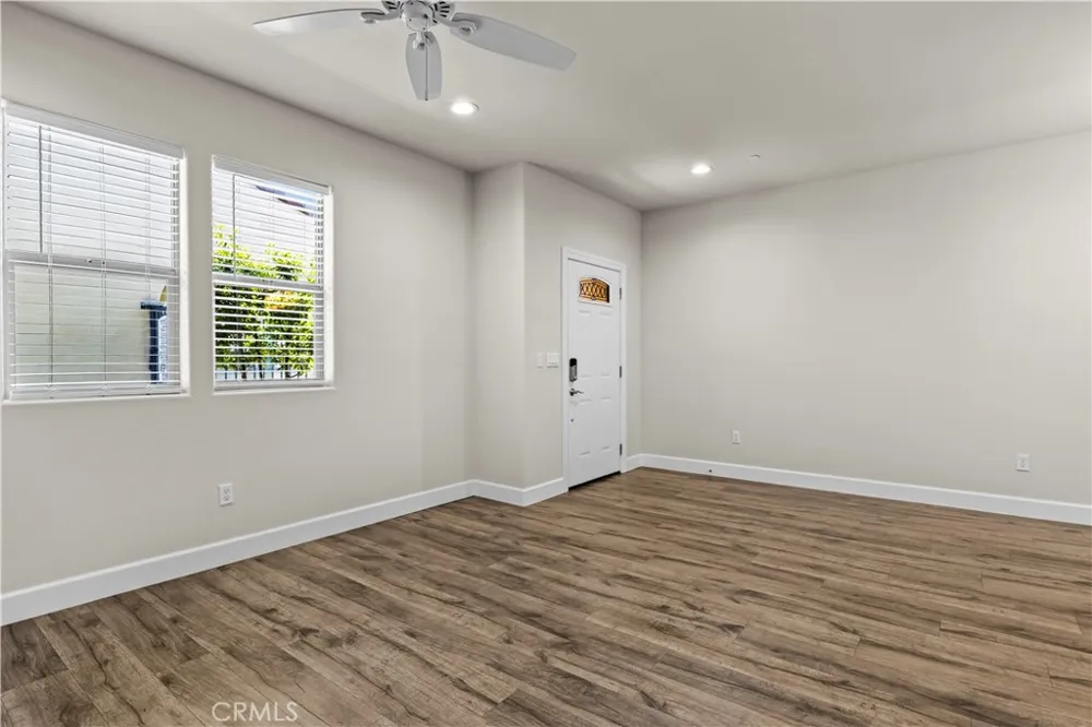 9834 Jersey, #11 Santa Fe Springs, CA 90670
