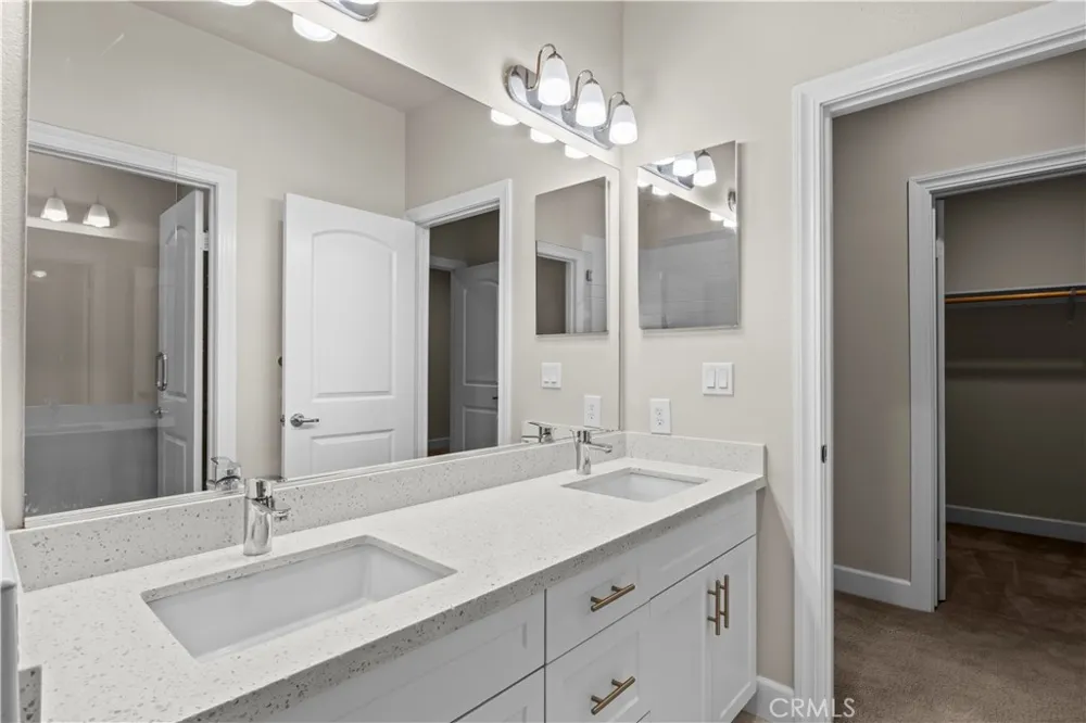 9834 Jersey, #11 Santa Fe Springs, CA 90670