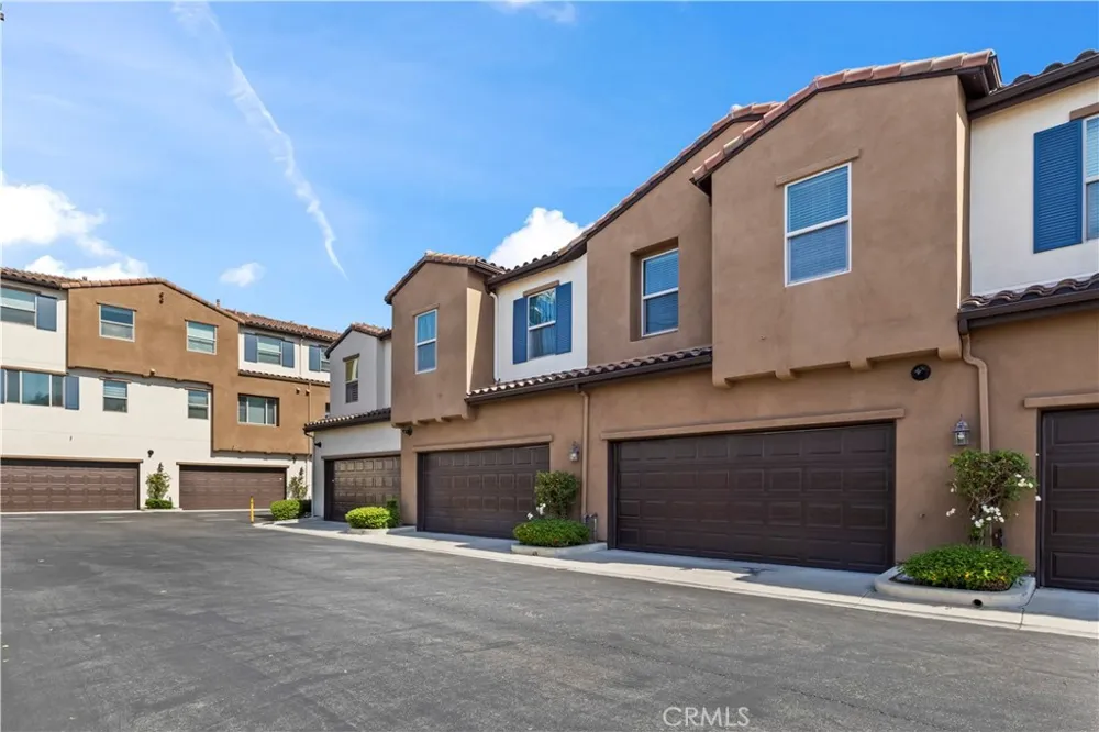 9834 Jersey, #11 Santa Fe Springs, CA 90670