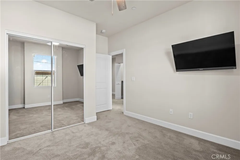 9834 Jersey, #11 Santa Fe Springs, CA 90670