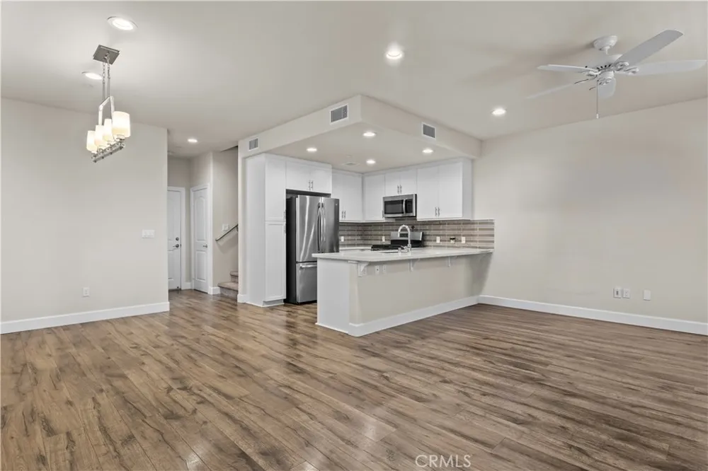 9834 Jersey, #11 Santa Fe Springs, CA 90670