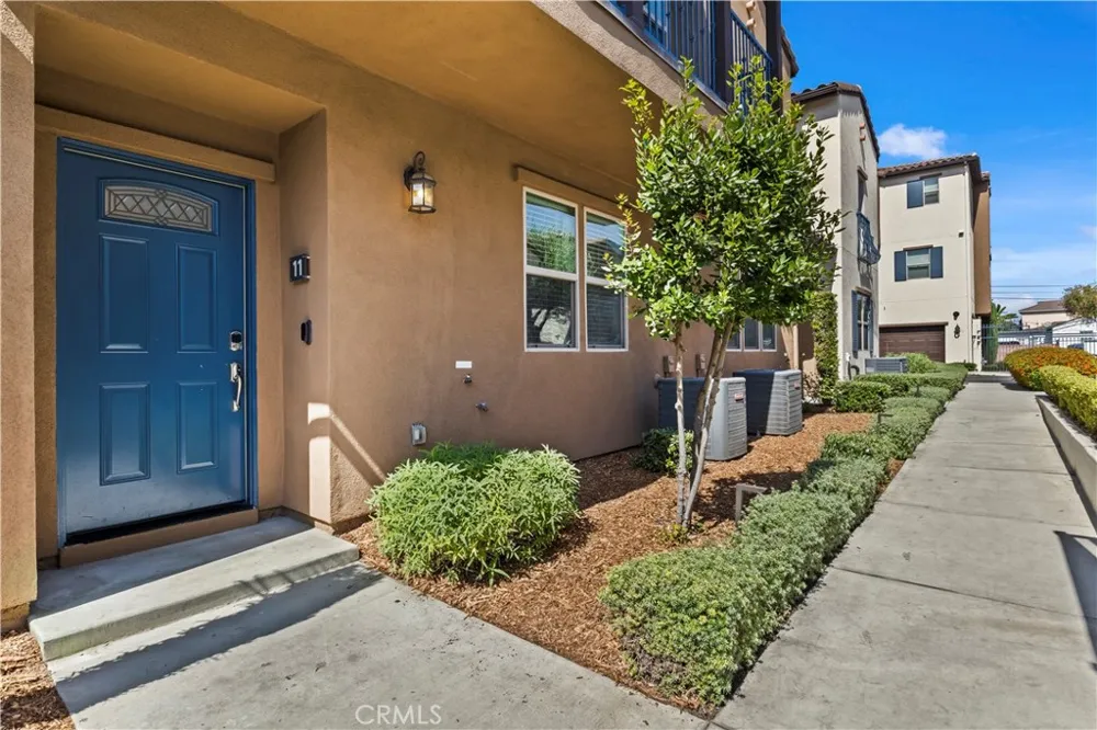 9834 Jersey, #11 Santa Fe Springs, CA 90670