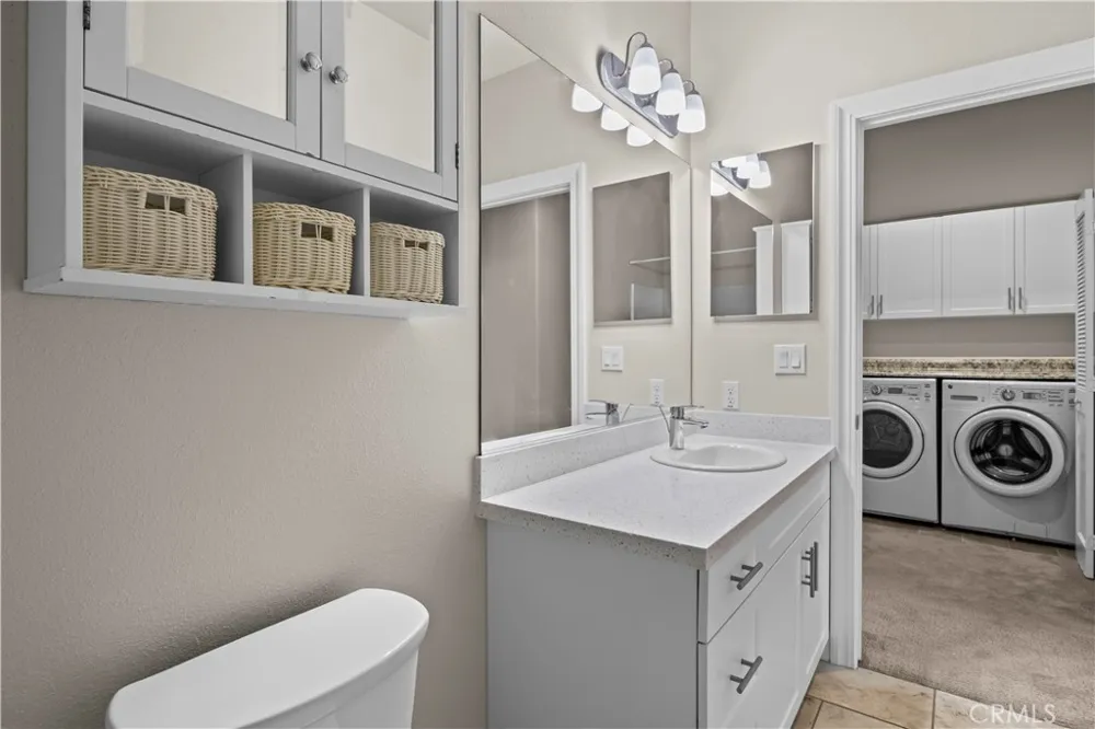 9834 Jersey, #11 Santa Fe Springs, CA 90670