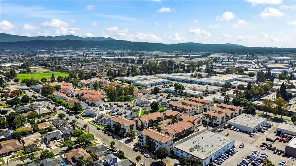 9834 Jersey, #11 Santa Fe Springs, CA 90670