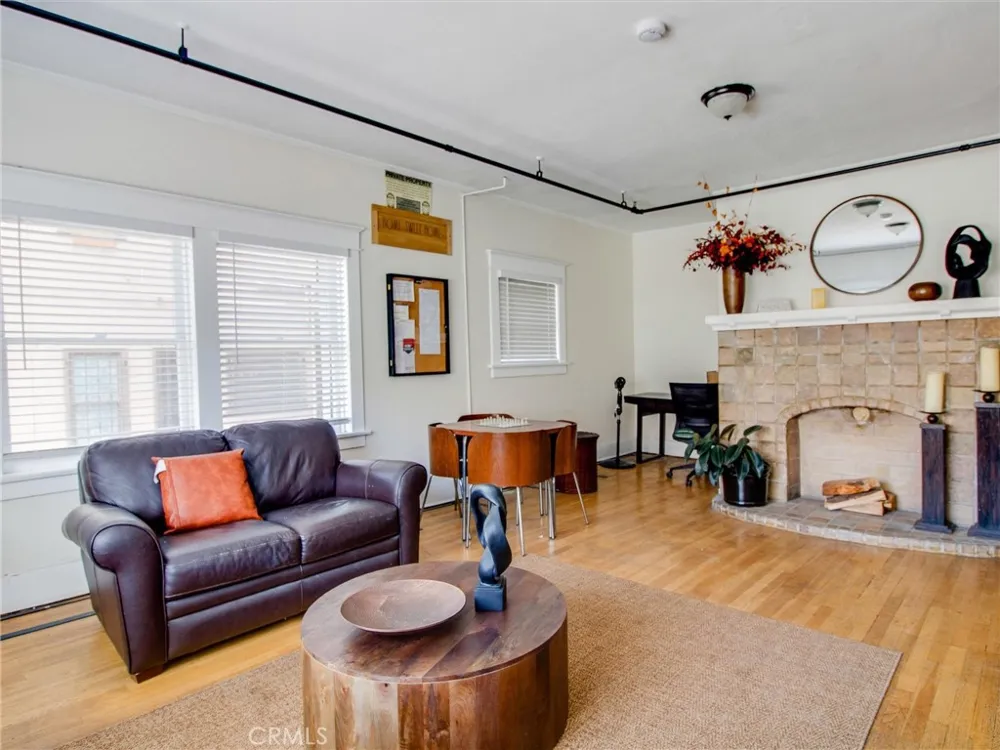 323 W 4th.   Unit 101 #101 Long Beach, CA 90802