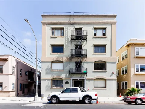 323 W 4th.   Unit 101 #101