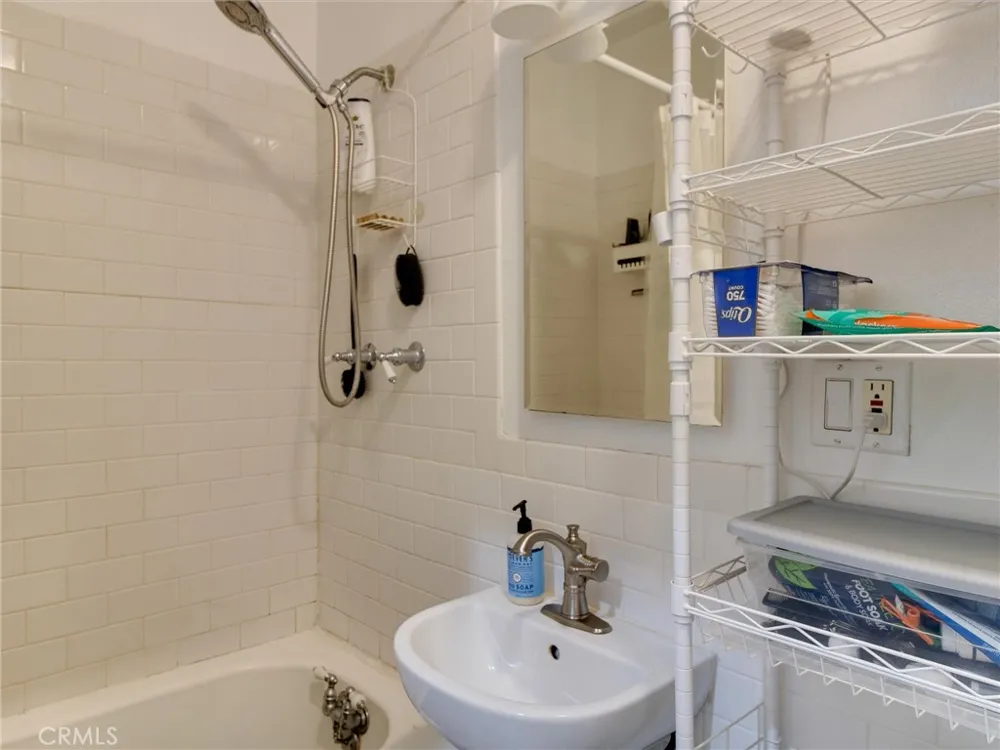 323 W 4th.   Unit 101 #101 Long Beach, CA 90802