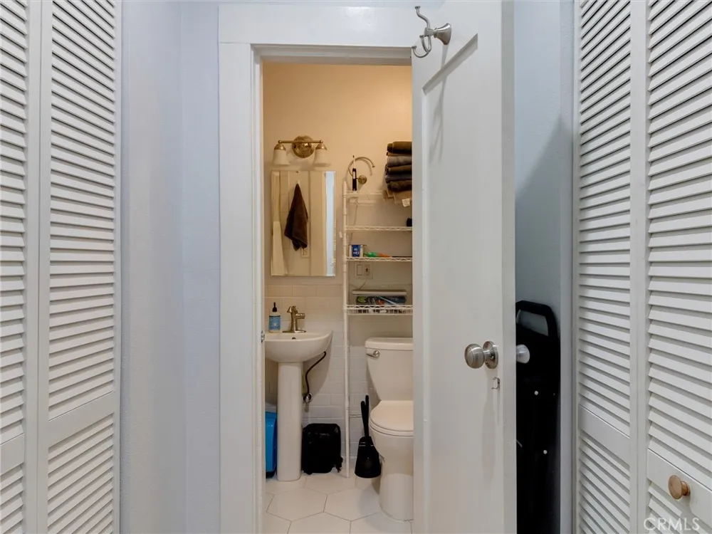 323 W 4th.   Unit 101 #101 Long Beach, CA 90802