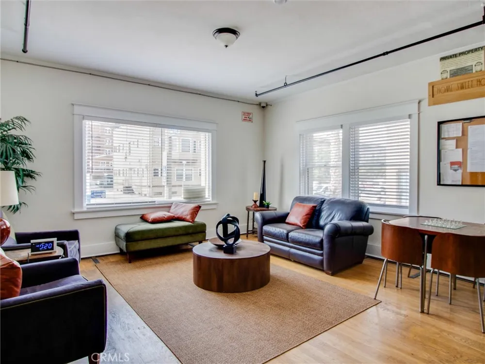 323 W 4th.   Unit 101 #101 Long Beach, CA 90802