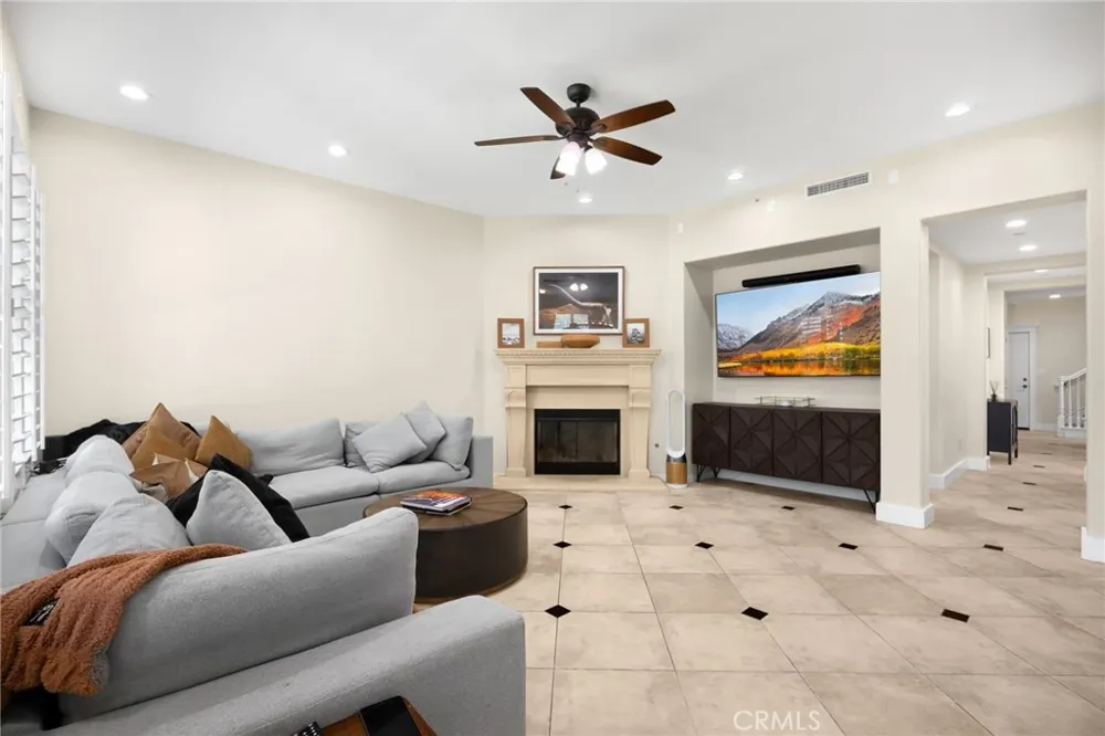 18948 Northern Dancer Lane Yorba Linda, CA 92886
