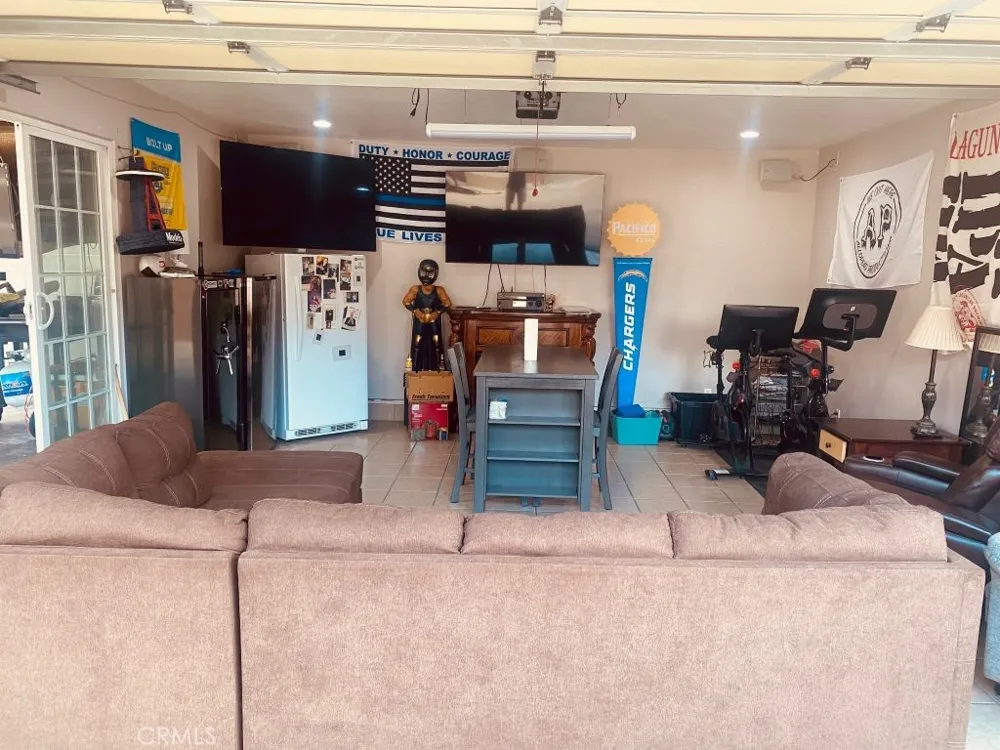 4849 Pearce Long Beach, CA 90808