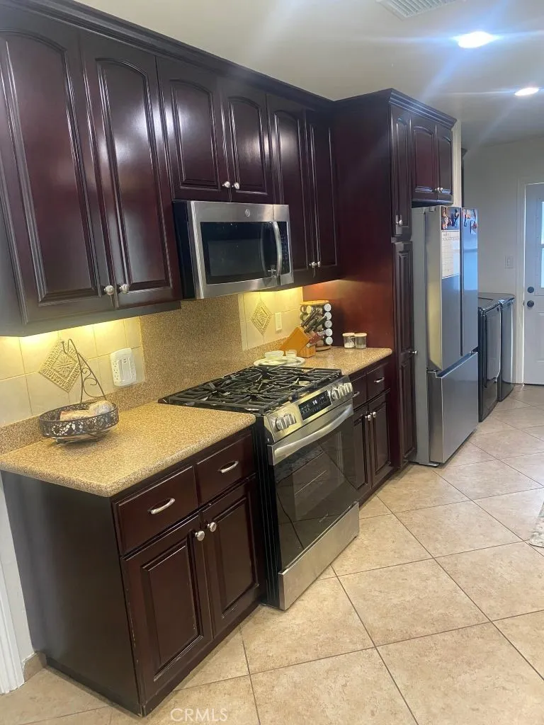 4849 Pearce Long Beach, CA 90808
