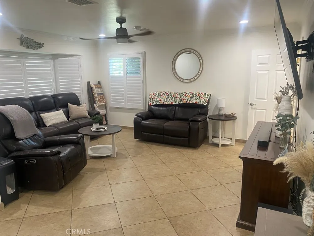 4849 Pearce Long Beach, CA 90808
