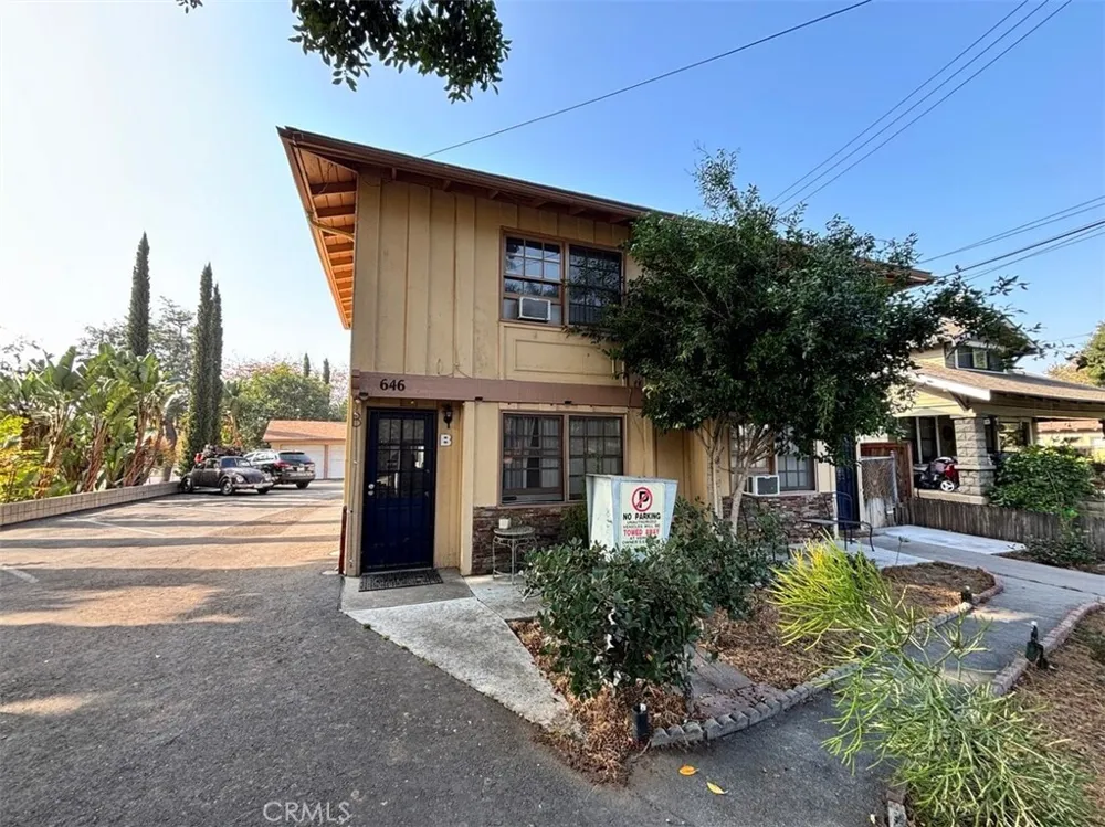 646 S Grand Street Orange, CA 92866