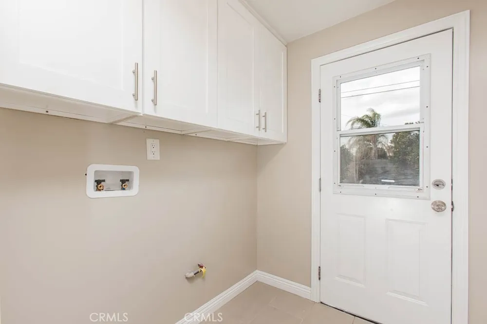12955 Montague Los Angeles, CA 91331