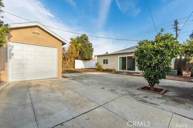 12955 Montague Los Angeles, CA 91331