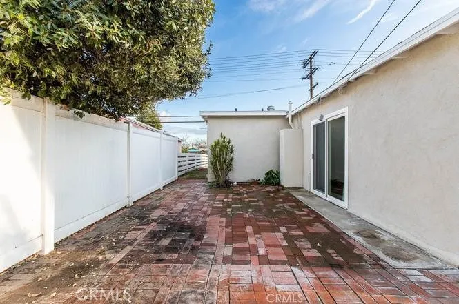 12955 Montague Los Angeles, CA 91331