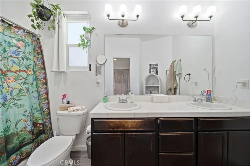 14685 Sherman Van Nuys, CA 91405