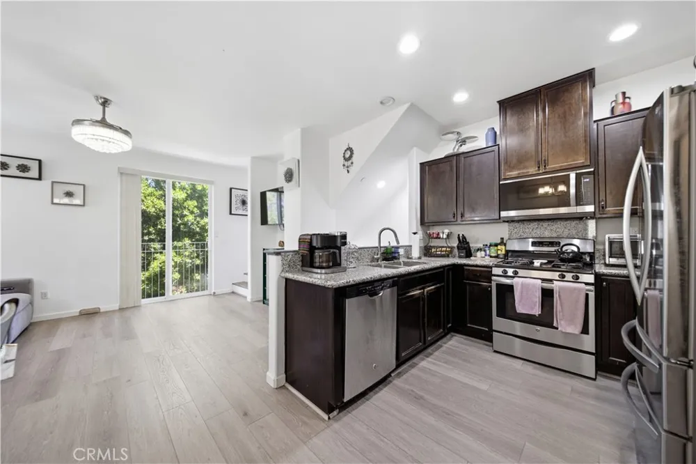 14685 Sherman Van Nuys, CA 91405