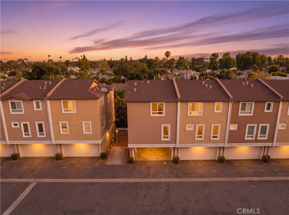 14685 Sherman Van Nuys, CA 91405