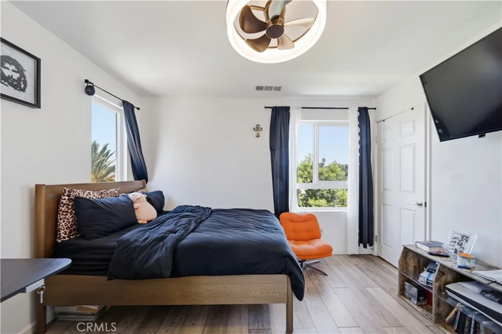 14685 Sherman Van Nuys, CA 91405