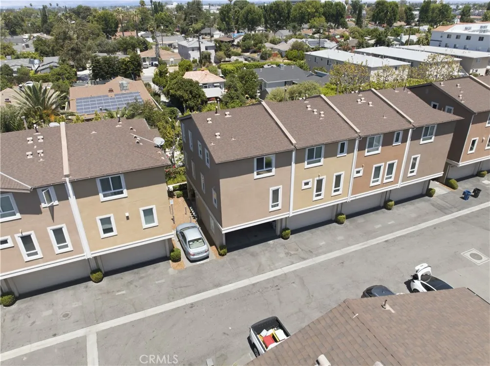 14685 Sherman Van Nuys, CA 91405