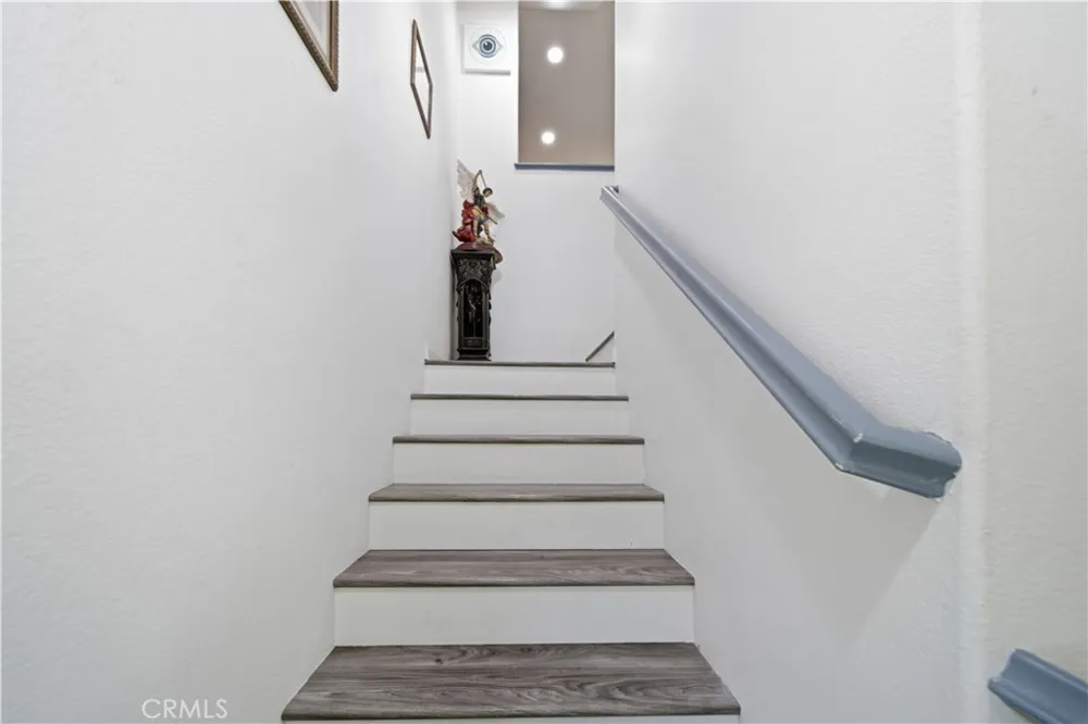 14685 Sherman Van Nuys, CA 91405