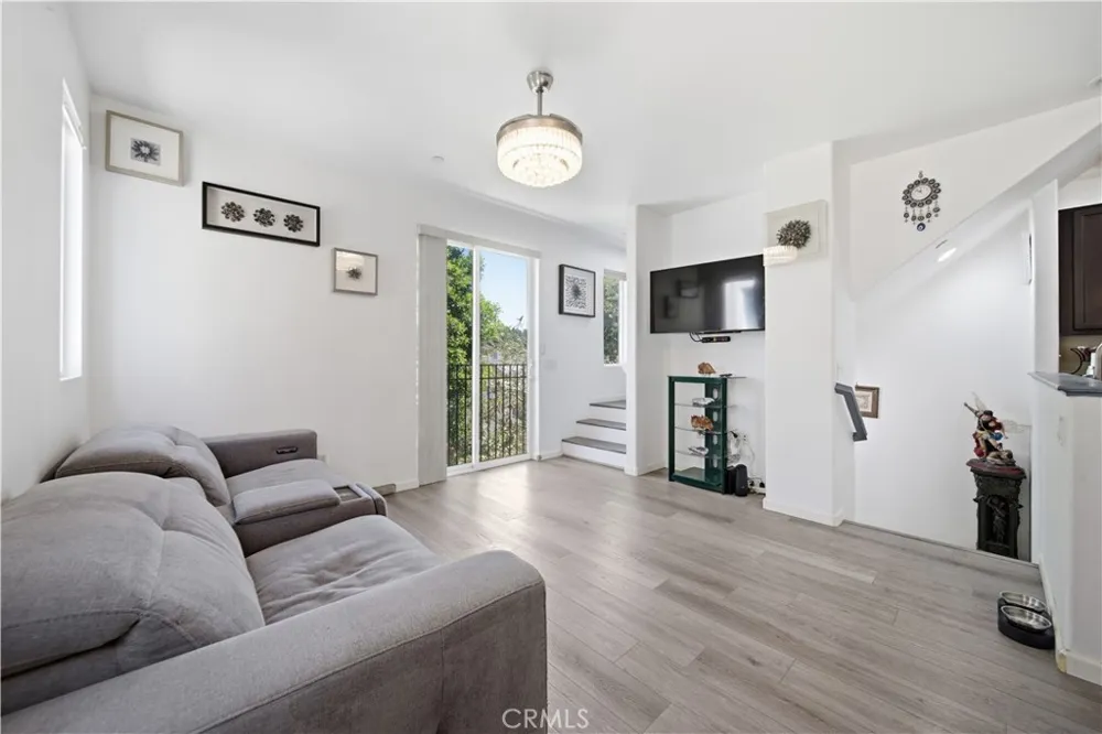 14685 Sherman Van Nuys, CA 91405