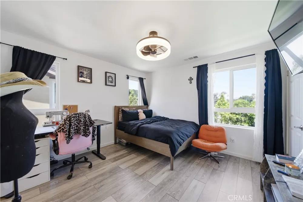 14685 Sherman Van Nuys, CA 91405