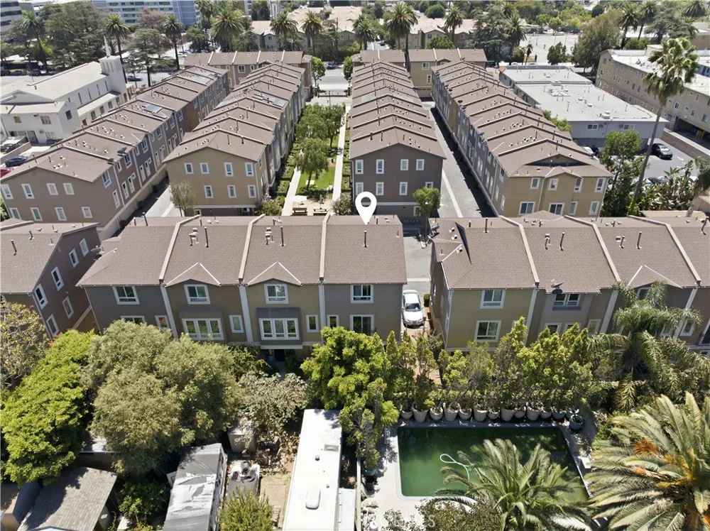 14685 Sherman Van Nuys, CA 91405