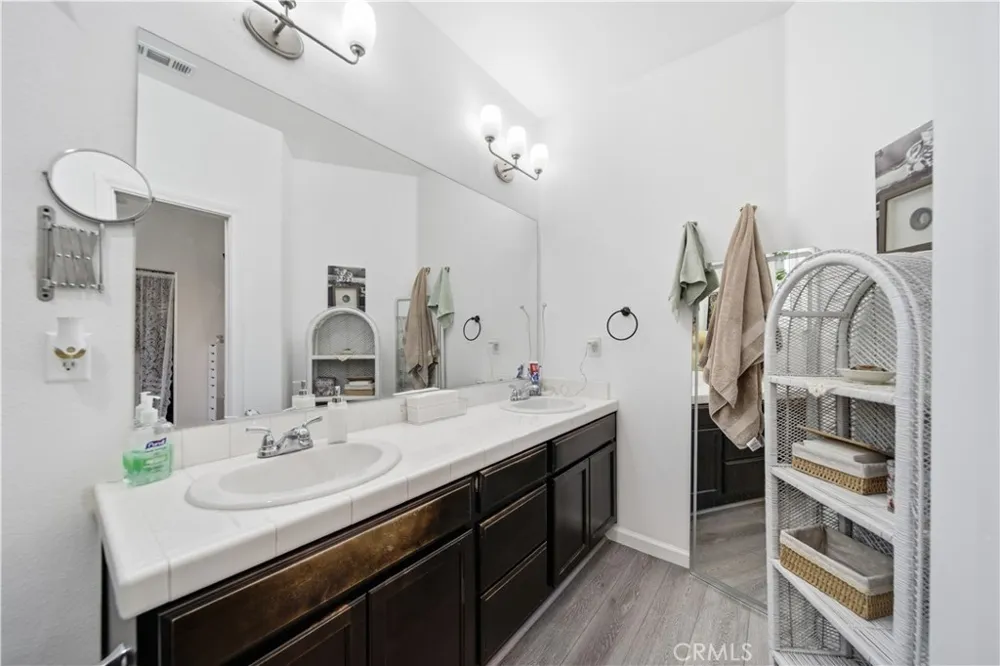 14685 Sherman Van Nuys, CA 91405
