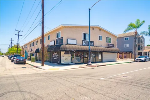1090 Redondo